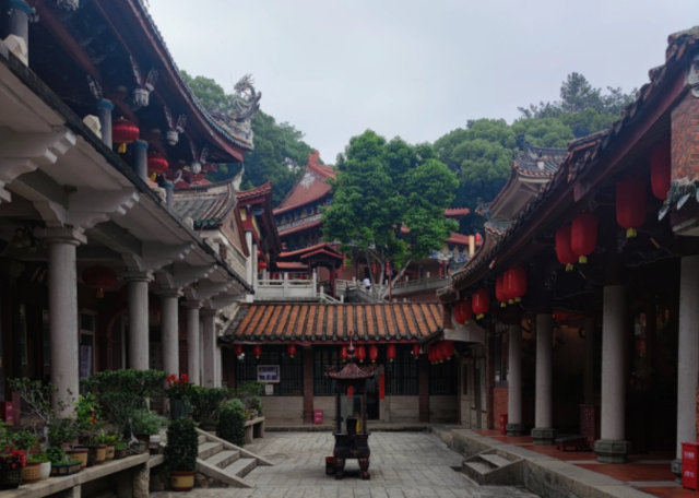 今天又一次到千年古刹南安雪峰寺走走